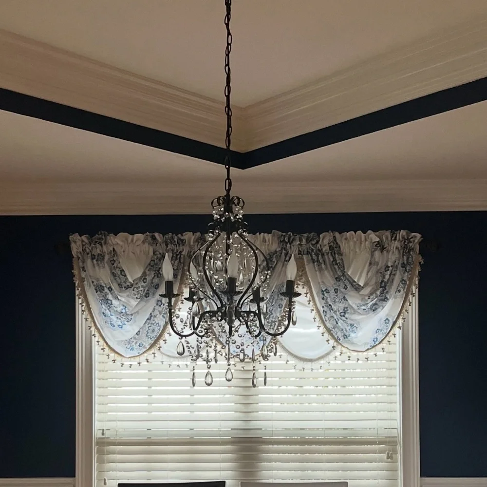 Elegant White Waterfall Valance (window curtains)